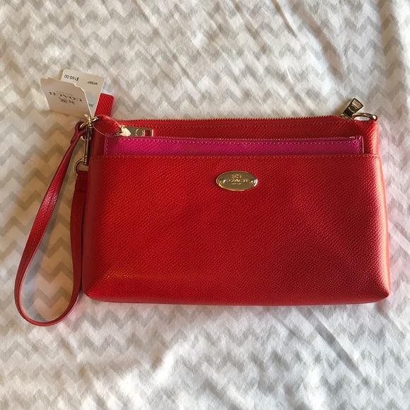 Coach Handbags - BE MY VALENTINE! ❤️💖 Coach Wristlet with bonus!